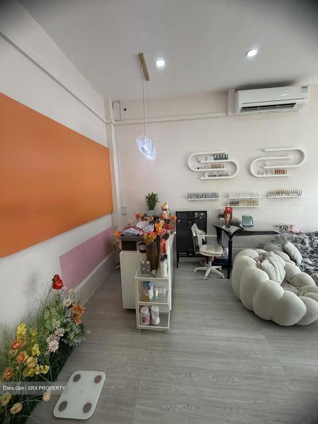 Lavender Street (D12), Retail #613837841